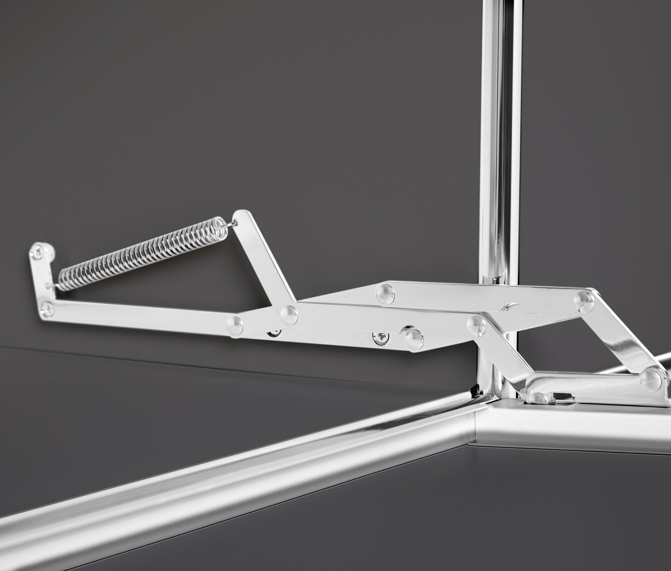 Thumbnail - Tchibo - Sideboard Metall »Cn3« groß mit 6 Klappenfächern - 190x40x89,5cm - chrom - Stahl / Aluminium / Kunststoff