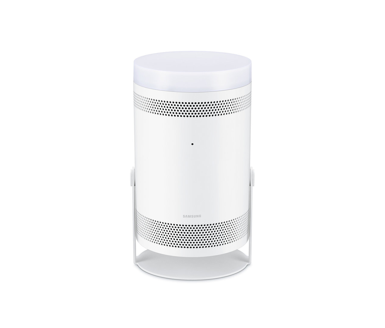 Ein weißer Samsung The Freestyle Projektor steht auf einem weißen Sockel.