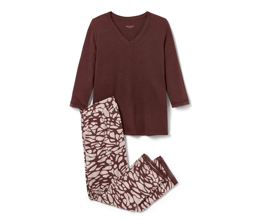 Ein brauner Pyjama mit langen Ärmeln und gemusterter Hose.