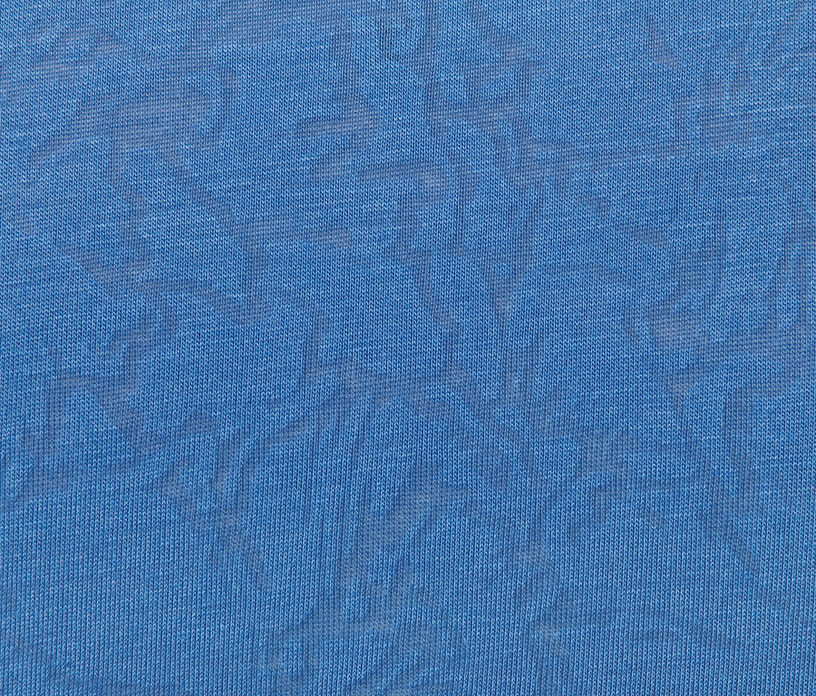 Detailaufnahme von einem blauen Sportshirt.