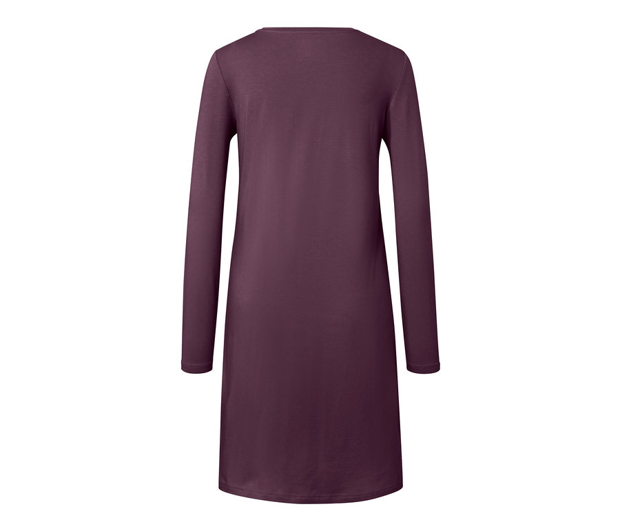 Violettes Nachthemd mit langen Ärmeln.