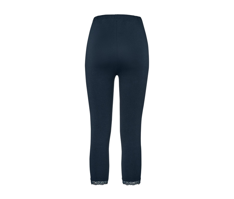 Dunkelblaue 3/4-Leggings mit Spitzenborte.