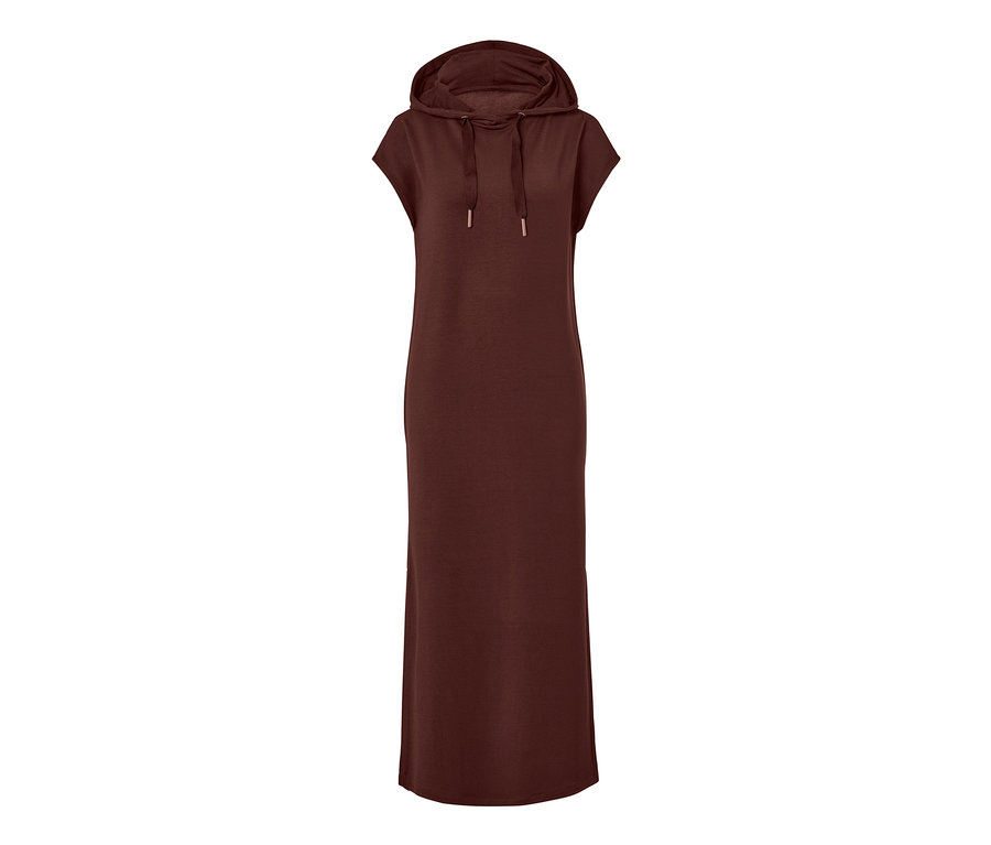 Ein braunes Loungekleid mit Kapuze und kurzen Ärmeln.