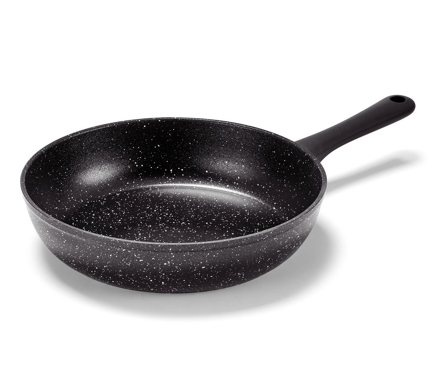 Eine schwarze Profi-Pfanne in Steinoptik mit einem Durchmesser von 28 cm.