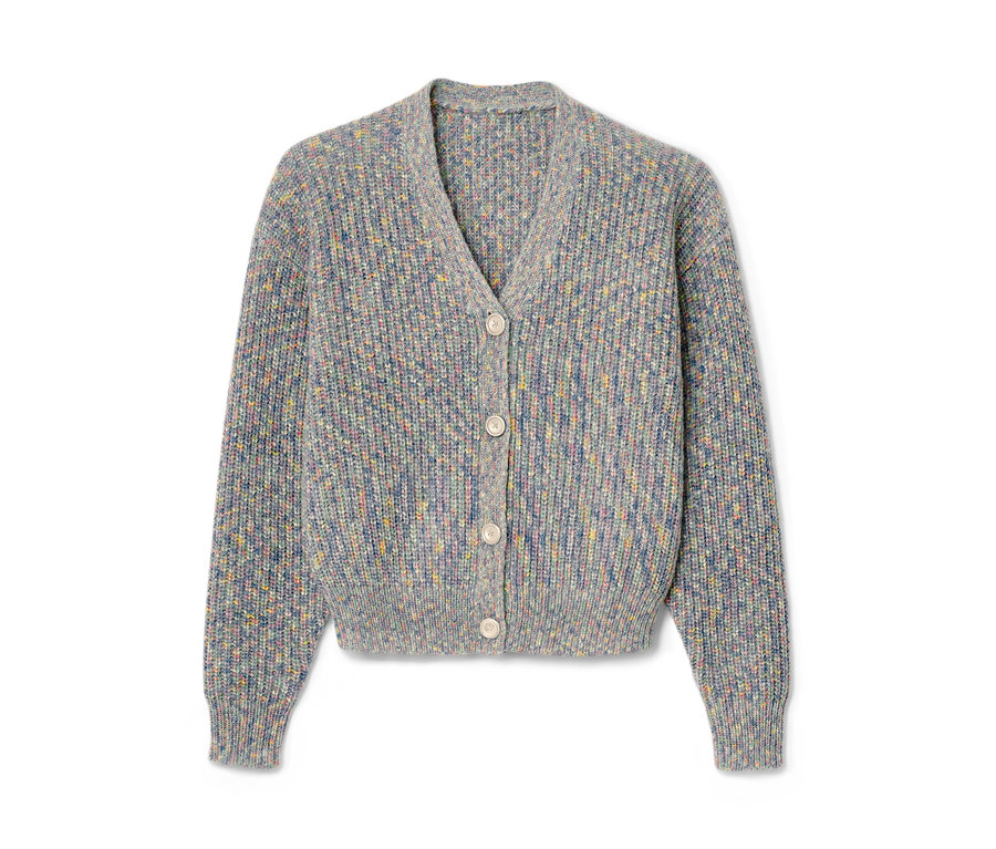 Graue Kinder-Strickjacke mit Wolle und Knöpfen.