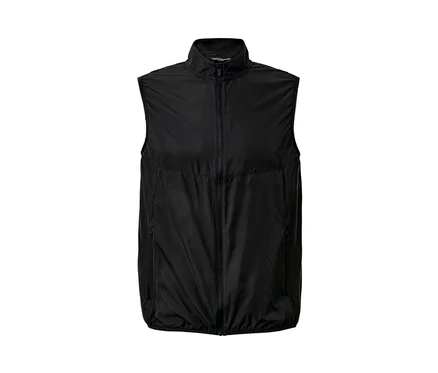 Schwarze Funktionsweste.