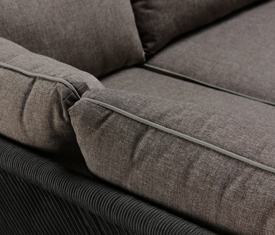Detailaufnahme einer Lounge-Ecke »Jara« mit Textilgeflecht.