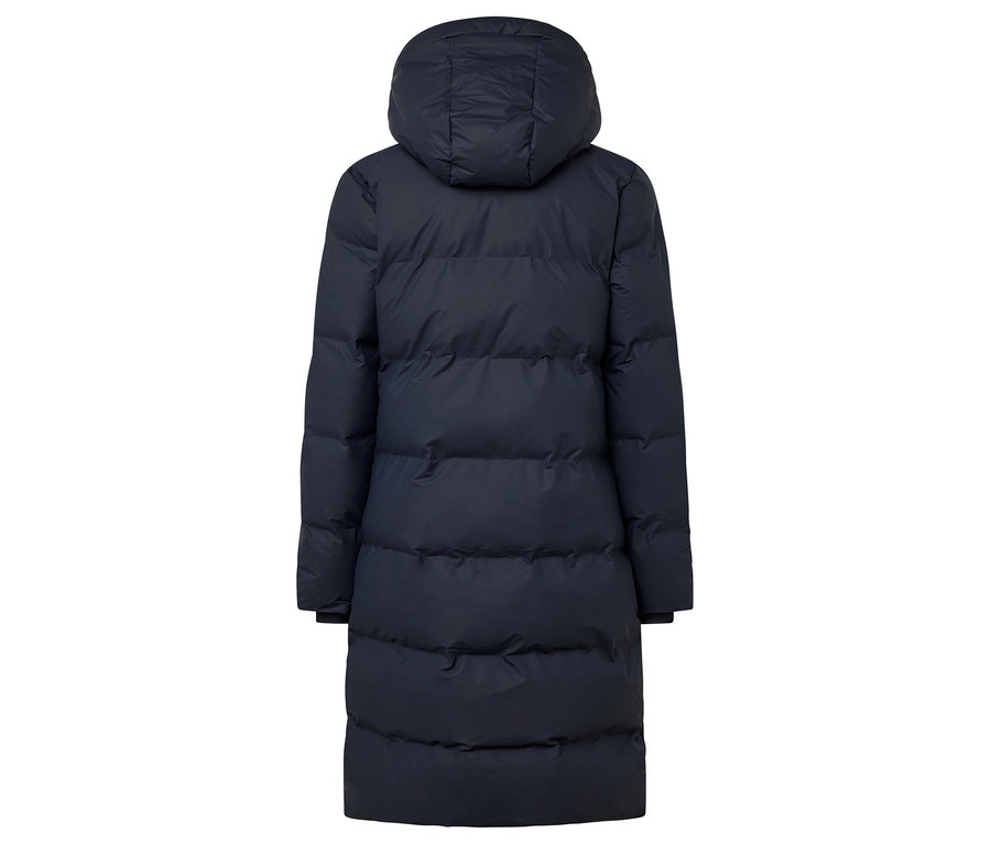 Rückansicht einer langen, gesteppten Daunenjacke mit Kapuze in Dunkelblau.