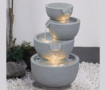 4-stufiger LED-Gartenbrunnen »Rama« mit fließendem Wasser.