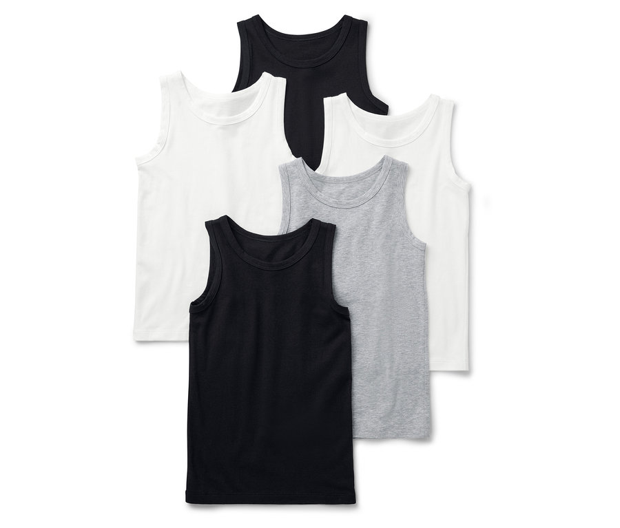 Sechs Tanktops in Schwarz, Weiß und Grau liegen übereinander.