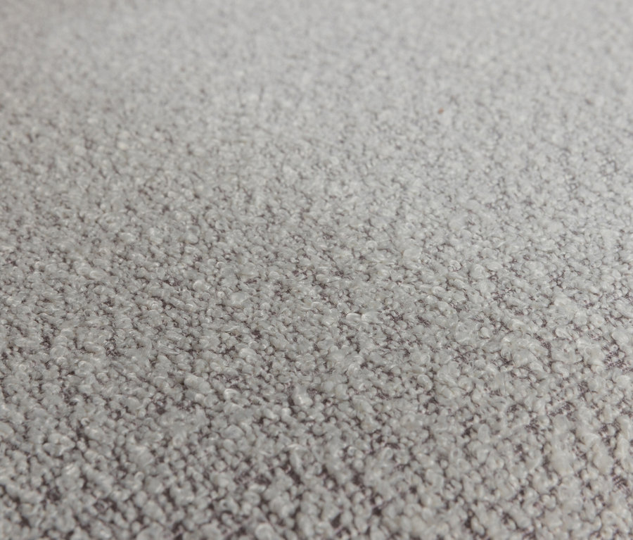 Nahaufnahme der Textur eines Woood »Lyric« Esszimmerstuhls mit Rädern.