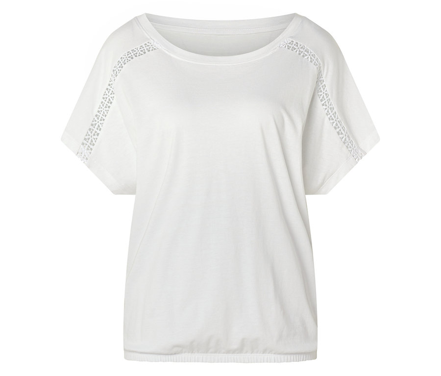 Weißes T-Shirt mit Spitzenbesatz an den Ärmeln und am Kragen.