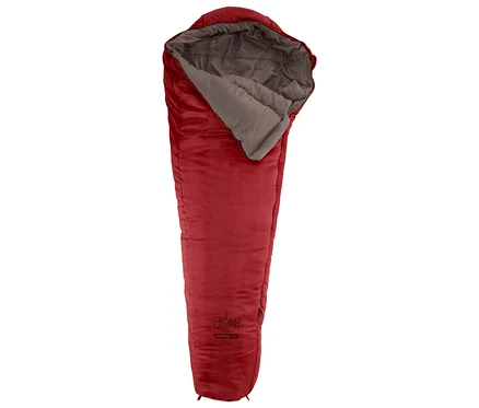 Geöffneter, roter Grand Canyon Kinder-Schlafsack »Fairbanks« mit grauem Innenfutter liegt auf einem weißen Hintergrund.