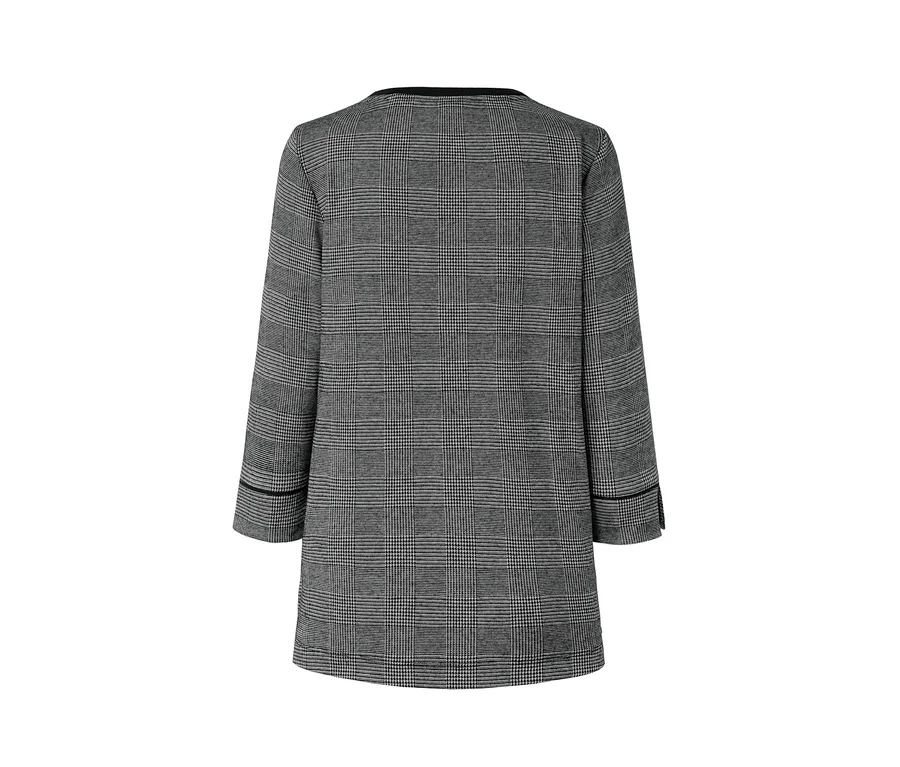 Rückansicht eines karierten Sweatshirts mit 3/4-Arm.