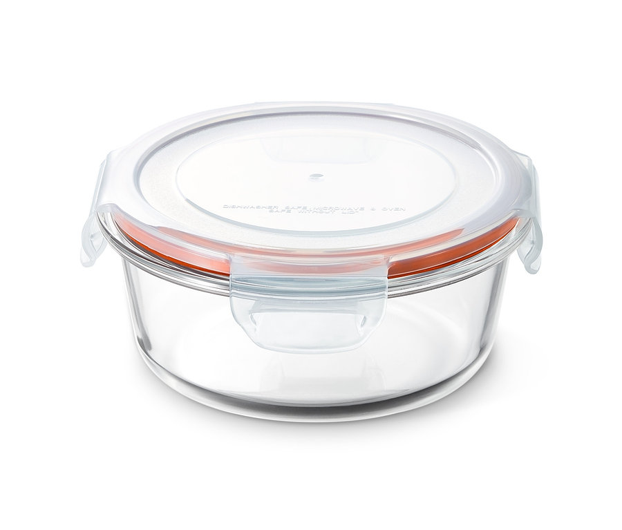 Eine Glasschüssel mit Deckel.