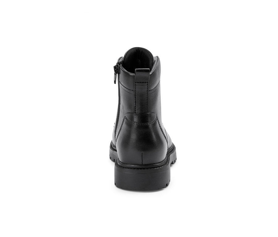 Detailansicht der Rückseite eines Leder-Boots.