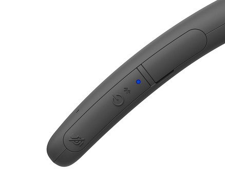 Detailansicht der Bedienelemente eines schwarzen Bluetooth-Nackenbügel-Lautsprechers Sony »SRS NB10«.