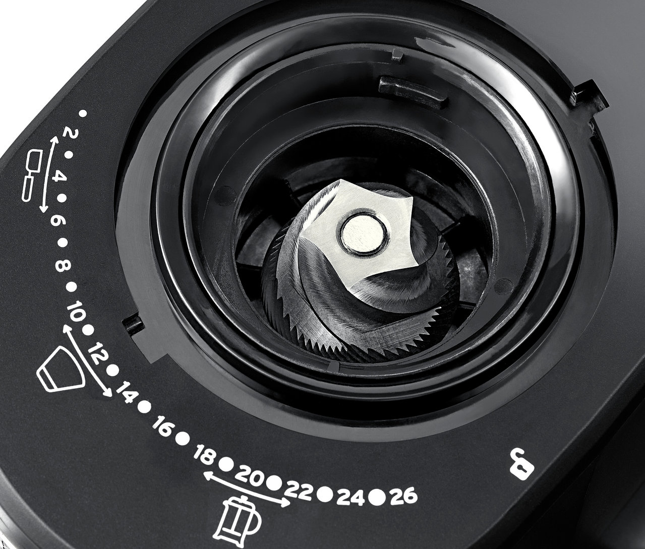 Detailansicht in das Innere einer Kaffeemühle, elektrisch.