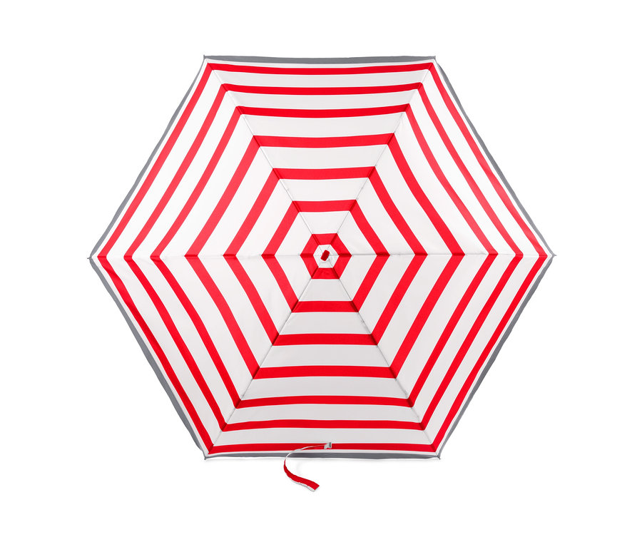 Taschenschirm mit roten und weißen Streifen auf weißem Hintergrund.