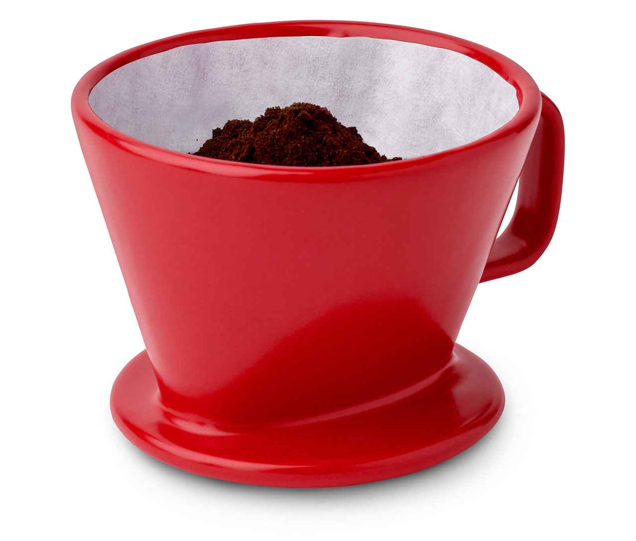 Ein roter Kaffee Handfilter Gr. 2 mit Kaffeepulver.