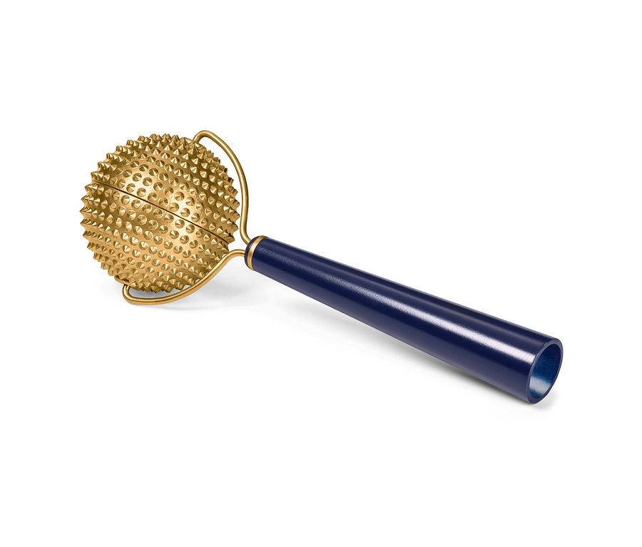 Igel-Massageroller mit goldenem Kopf und blauem Griff auf weissem Hintergrund.