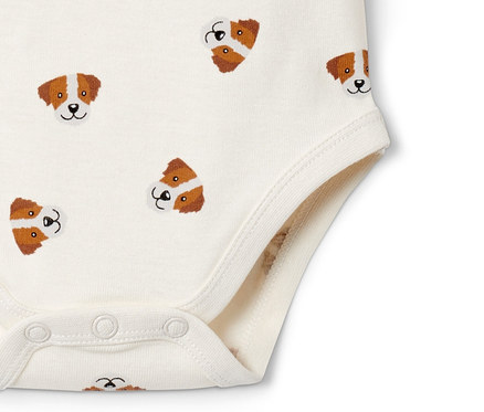 Detailansicht von 2 Babybodys mit Hundemotiv.