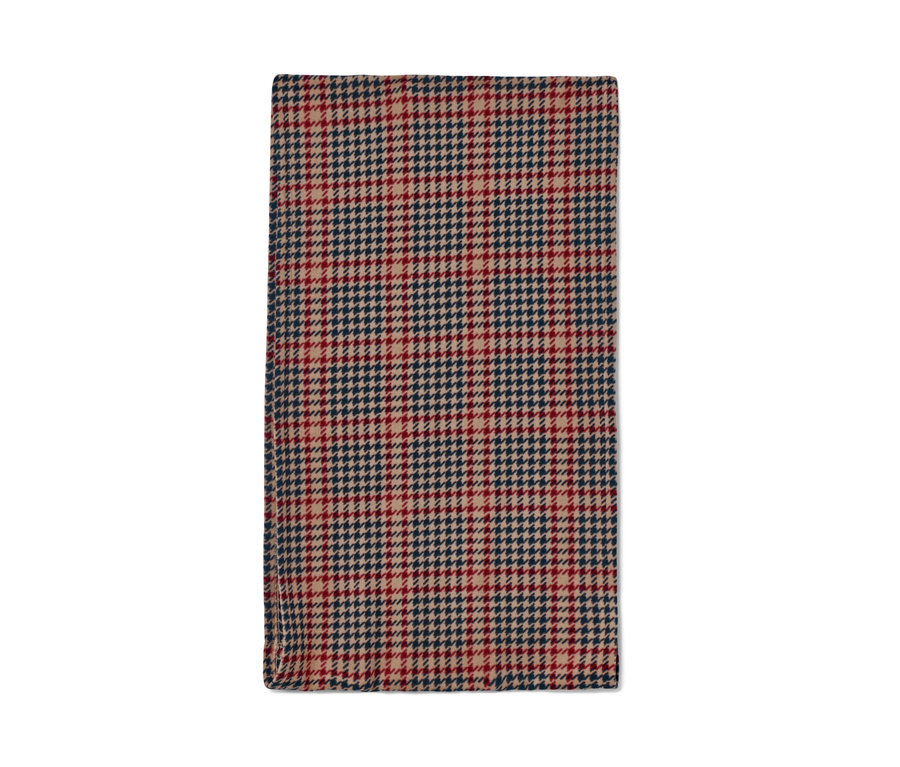 Detailansicht eines karierten Fleece-Loops.