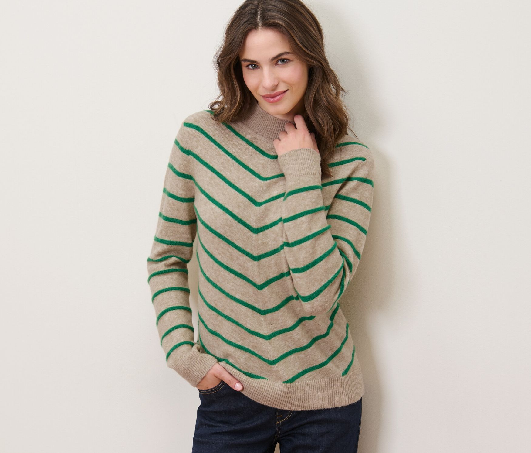 Thumbnail - Tchibo - Gestreifter Strickpullover mit Stehkragen - Damen - Gr. S - beige/gestreift