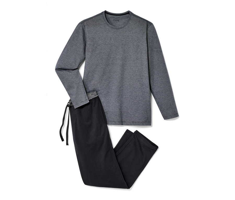 Grauer, langärmliger Pyjama und eine schwarze Pyjamahose.