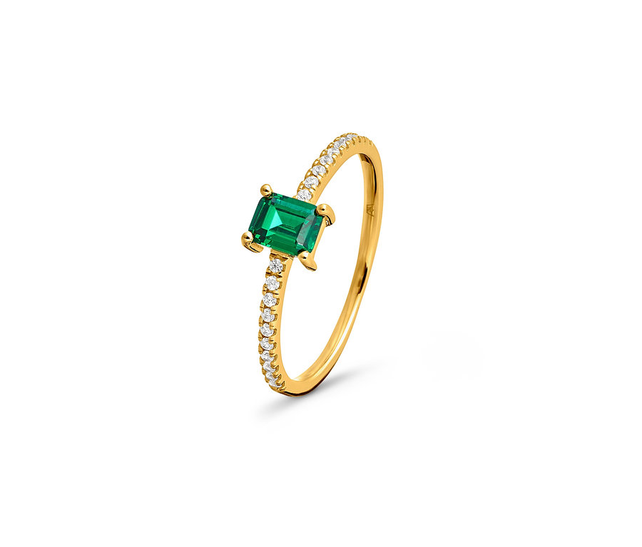 Goldring 585 mit grünem Zirkonia.