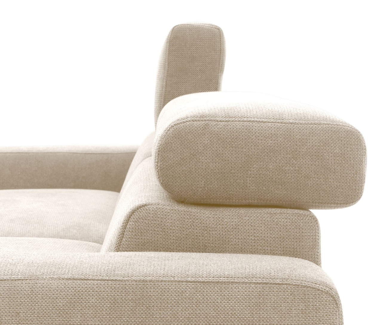 Detailansicht des creme-farbenen DOMO Eck-Schlafsofas mit Hocker, linksbündig.