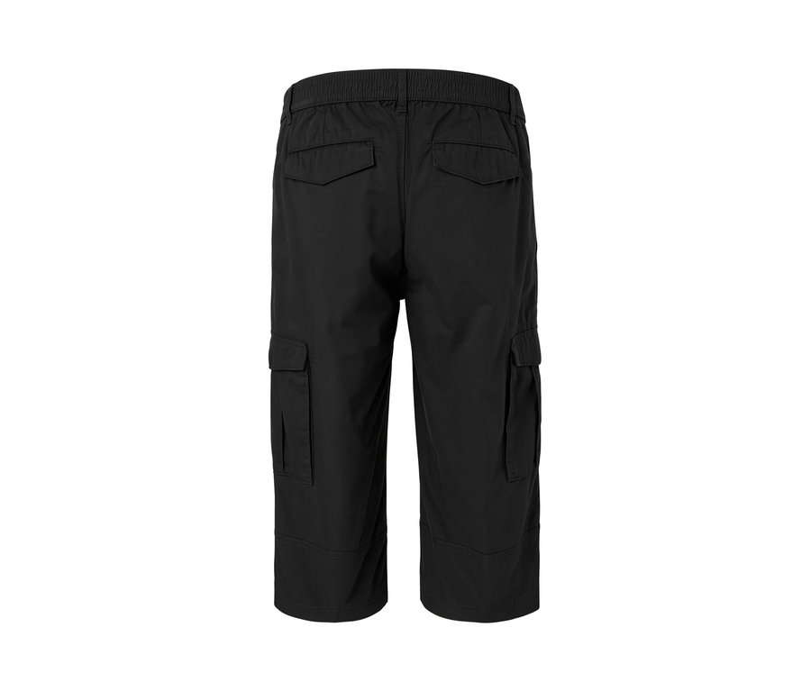 Eine anthrazitfarbene Cargo-Bermuda in 3/4-Länge von hinten. Sie hat Klettverschlusstaschen.