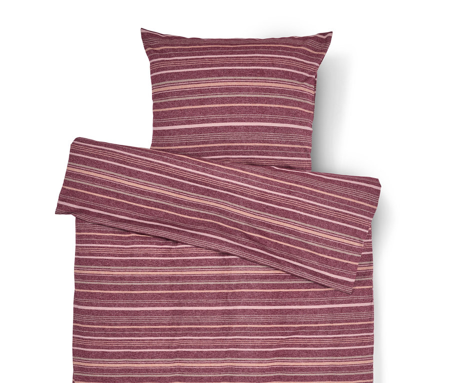 Bordeauxfarbene Bettwäsche mit horizontalen Streifen in Rosa und Beige, bestehend aus einem Kissenbezug und einem gefalteten Bettbezug.