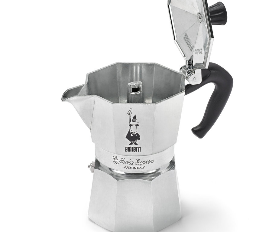 Geöffneter, silberfarbener Espressokocher von Bialetti steht auf einem weißen Hintergrund.