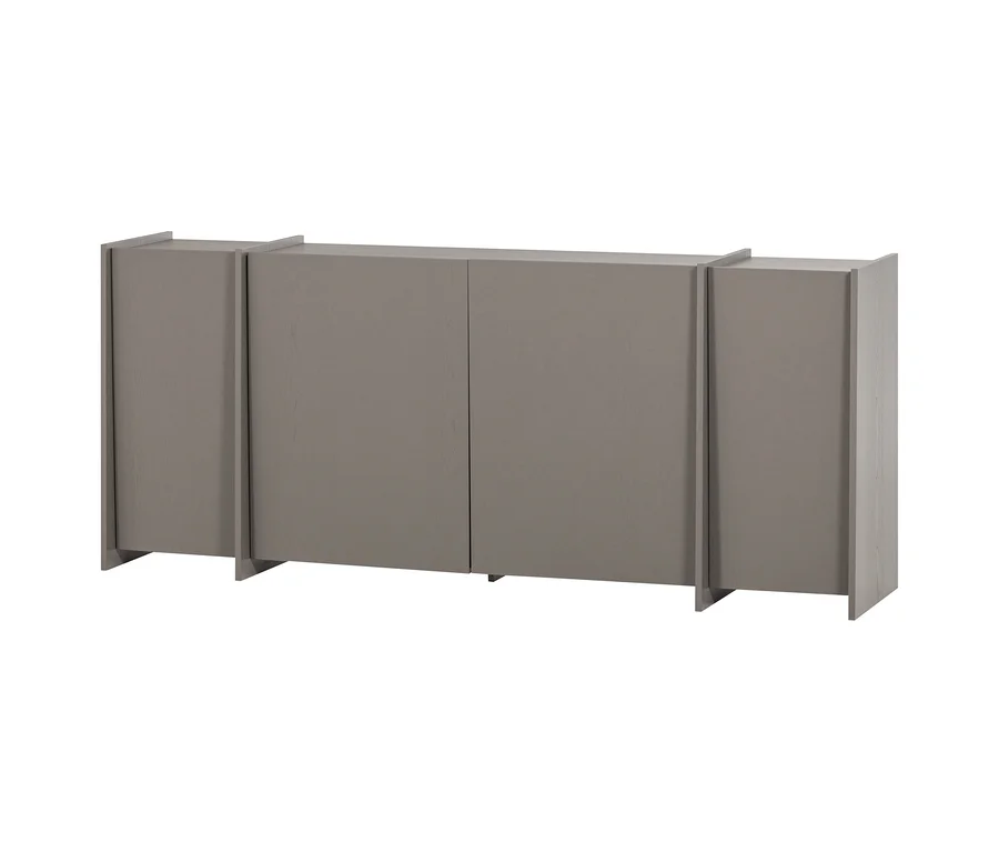 Graubraunes Sideboard mit vier Türen und vertikalen Paneelen, die oben und unten überstehen.
