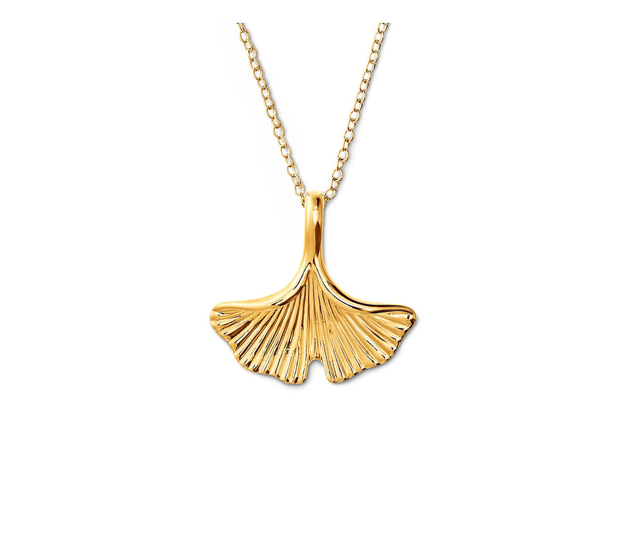 Nahaufnahme einer goldenen Kette »Ginkgoblatt«, vergoldet, mit Anhänger in Blattform.