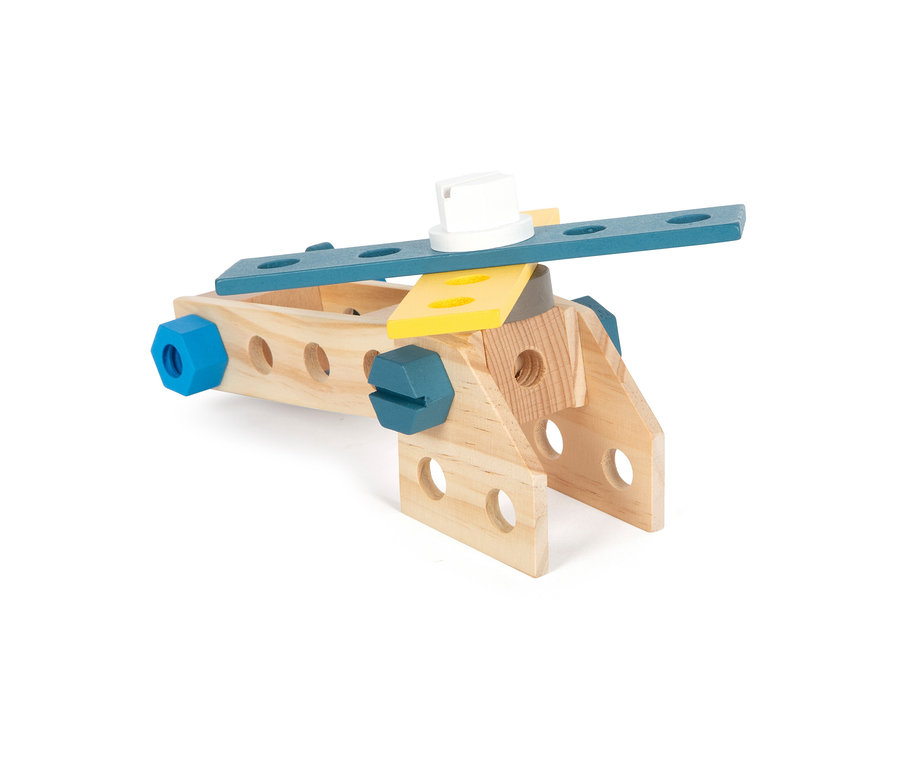 Konstruktion aus Holzteilen und blauen Schrauben.