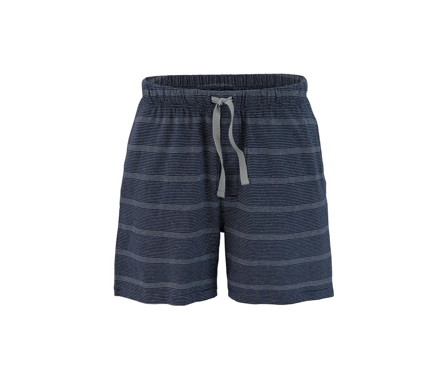 Eine graublaue, gestreifte Shorty-Pyjama.