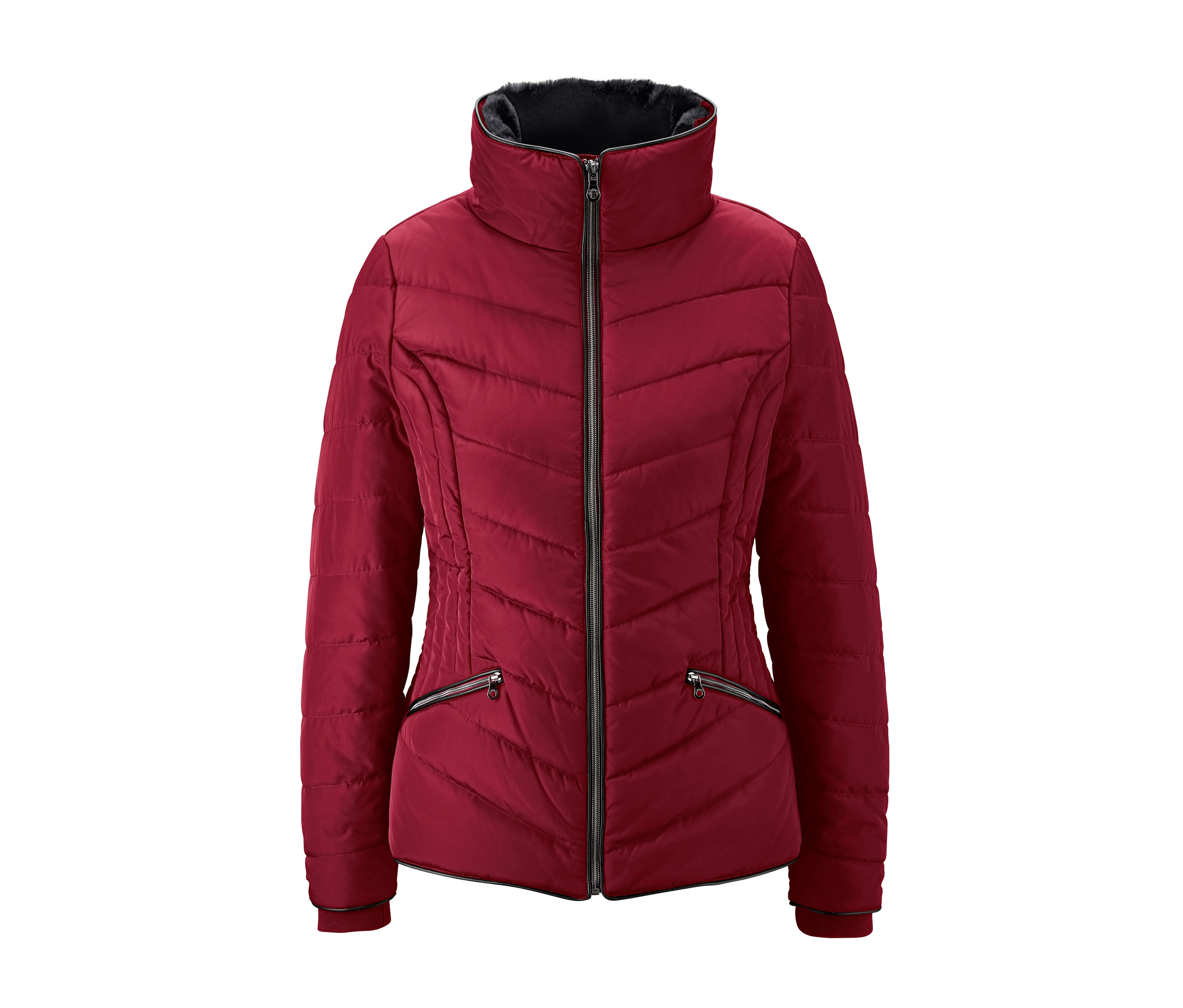 Eine rote Steppjacke mit Reißverschluss in der Mitte.