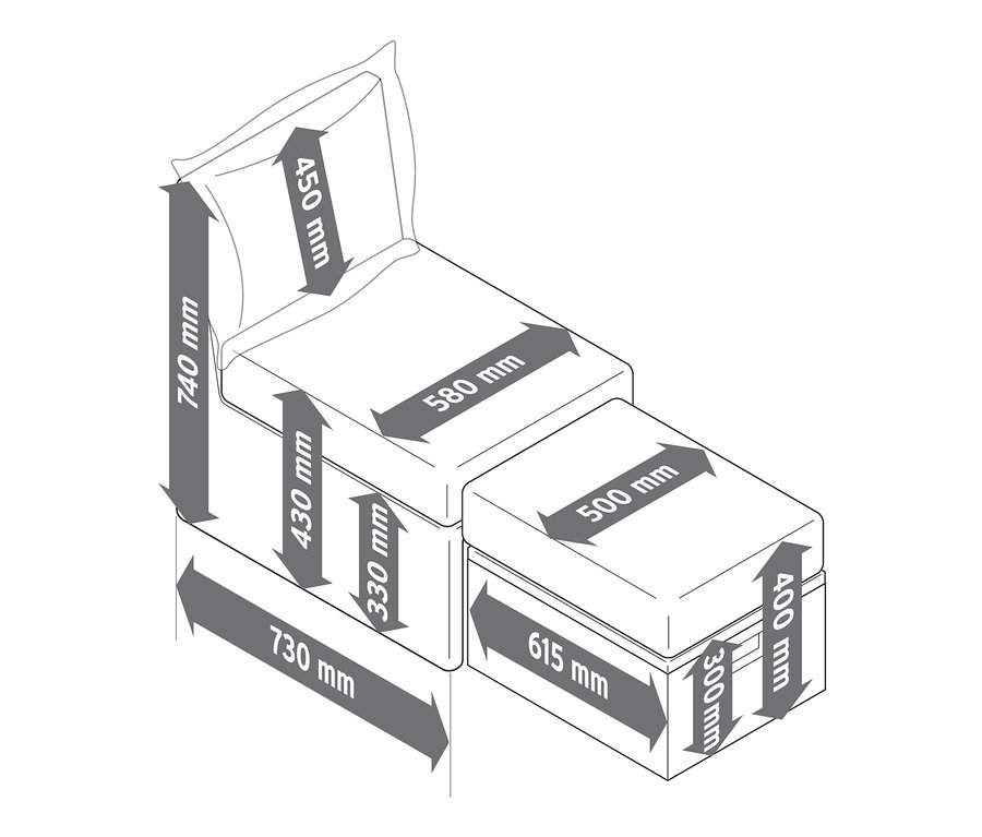 Eine schematische Zeichnung von einem Lounge-Sessel mit Fußteil und den dazugehörigen Abmessungen.