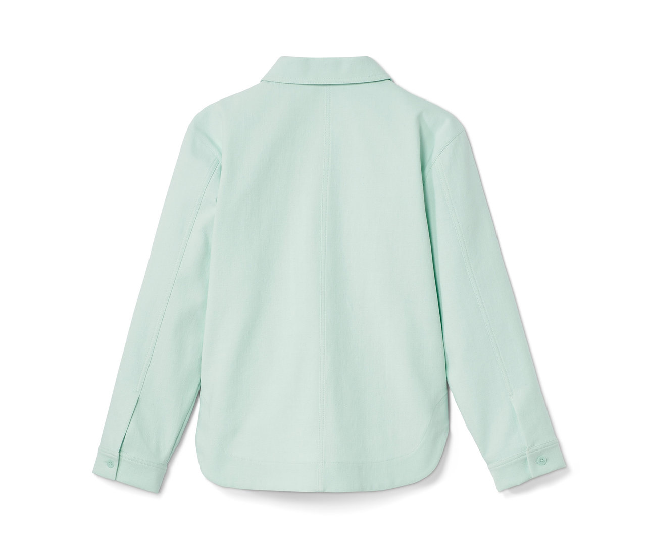 Rückansicht der hellgrünen NAH/STUDIO Blusenjacke aus recycelter Baumwolle.