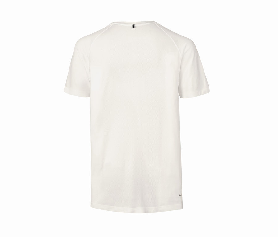 Weißes Funktionsshirt von hinten gezeigt.