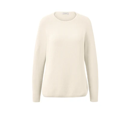 Cremeweißer Strickpullover.