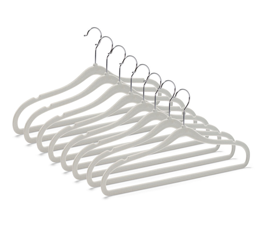 Acht extraschmale Kleiderbügel in Grau mit Metallhaken.