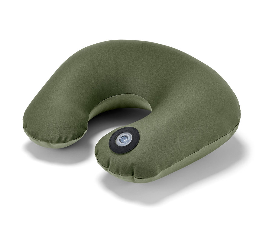 Grünes aufblasbares Nackenkissen.