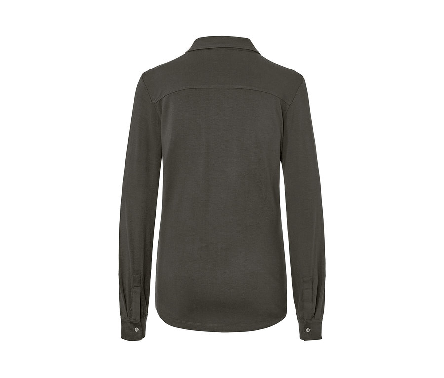 Detailansicht der Rückseite eines Blusenshirts mit Knopfleiste.