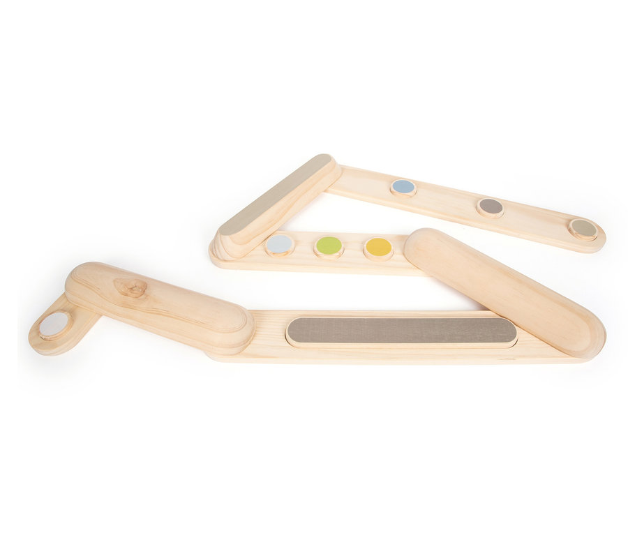 small foot Balancierstege »Adventure« aus Holz auf weißem Hintergrund.