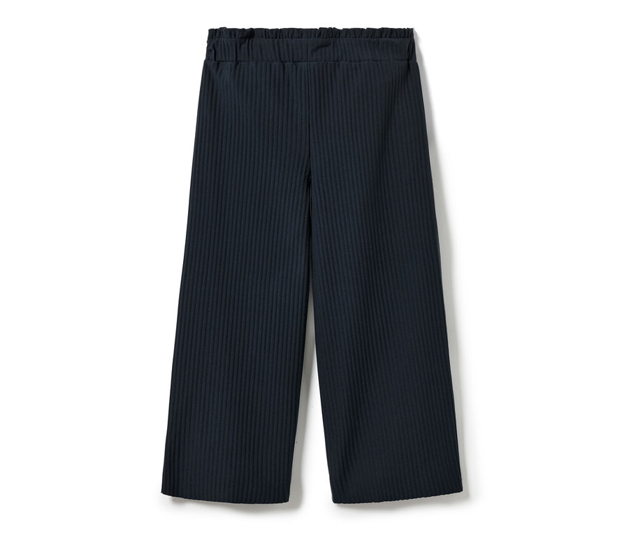 Eine blaue Kinder-Culotte auf weißem Hintergrund.