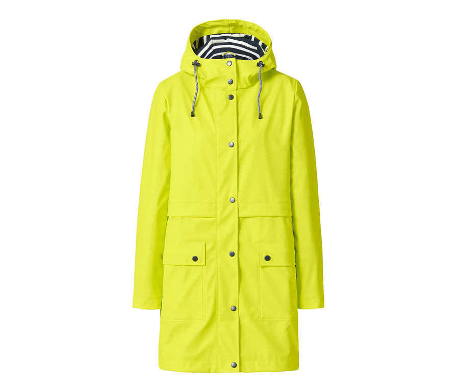 Gelber Regenparka »Friesennerz« mit Kapuze und Taschen.