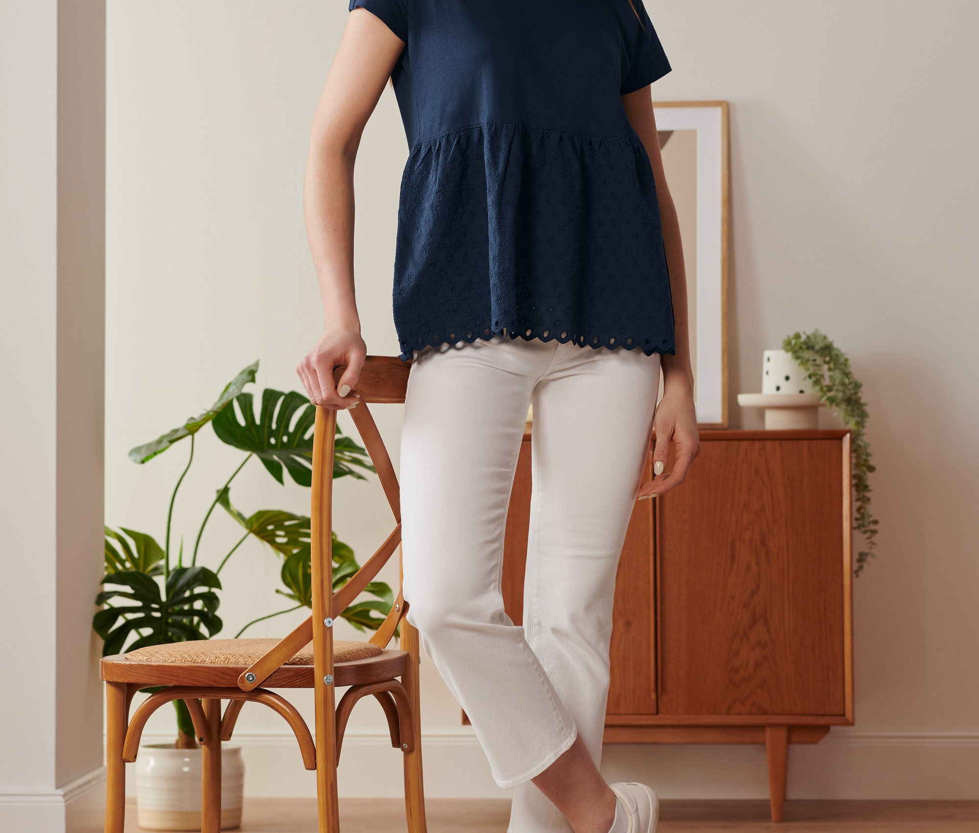 Thumbnail - Tchibo - Shirt im Materialmix mit Stickerei - Damen - Gr. L - dunkelblau